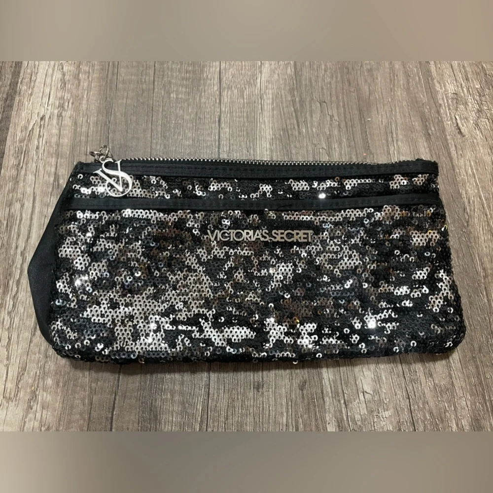 Victorias Secret black sequin pouch wristlet Y2K glam NWOT classy pouch